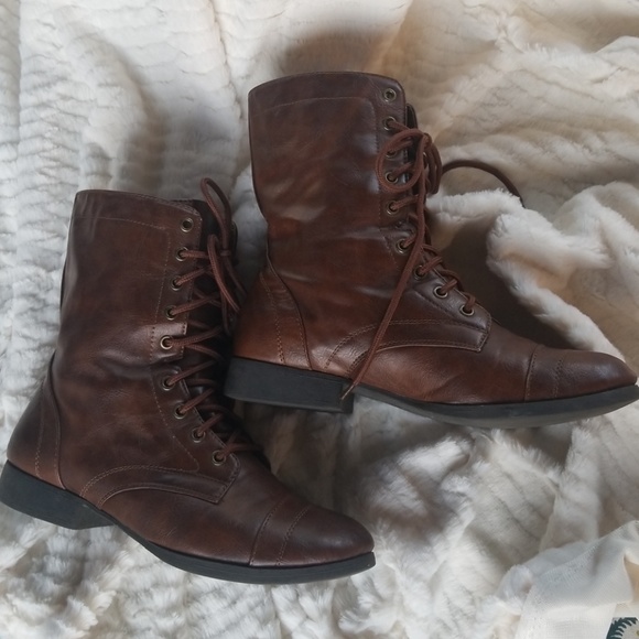 ❌S O L D❌ Brown Combat Faux Leather Boots - Picture 3 of 8